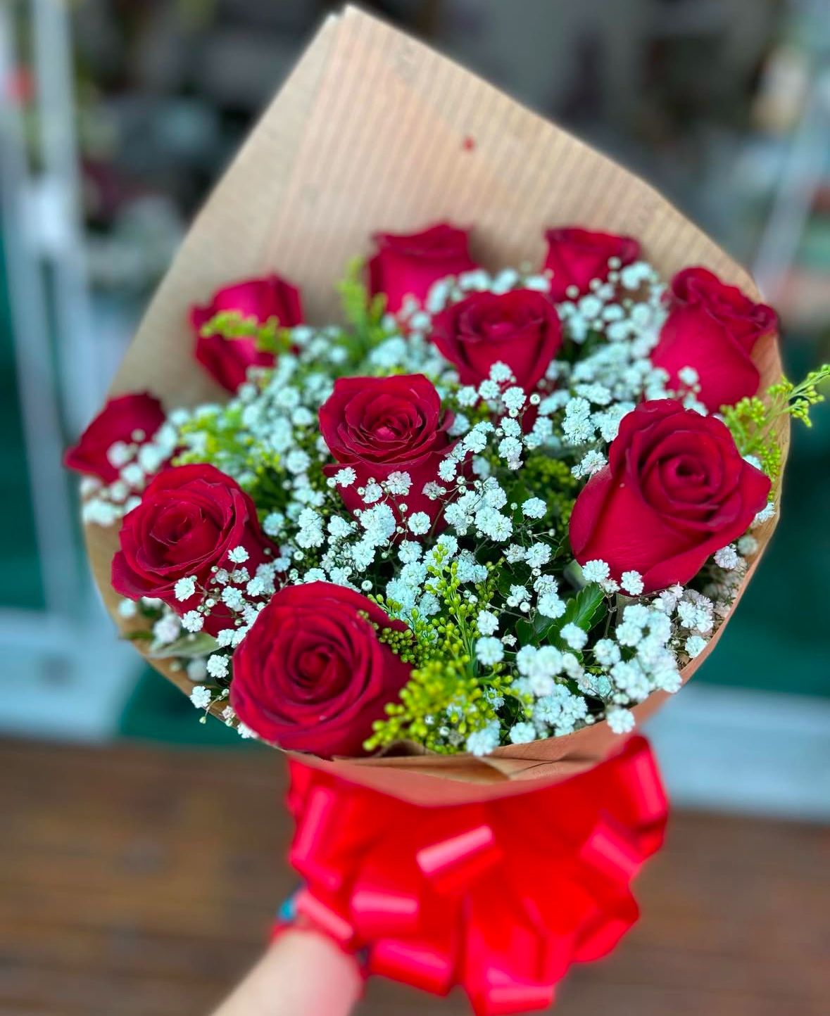 BUQUÊ 10 ROSAS VERMELHAS