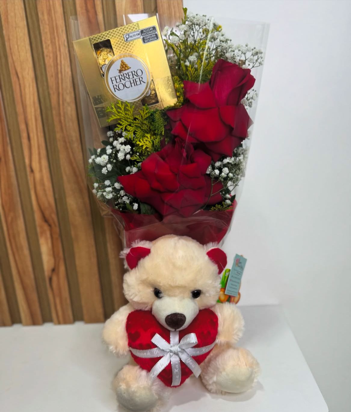 RAMALHETE NO FLORAL COM PELUCIA