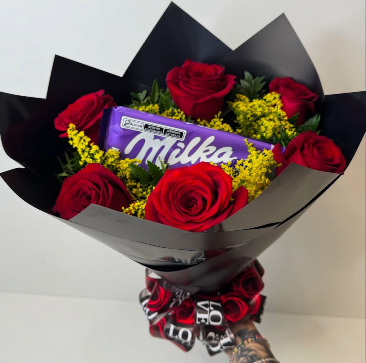 BUQUE ROSAS E MILKA