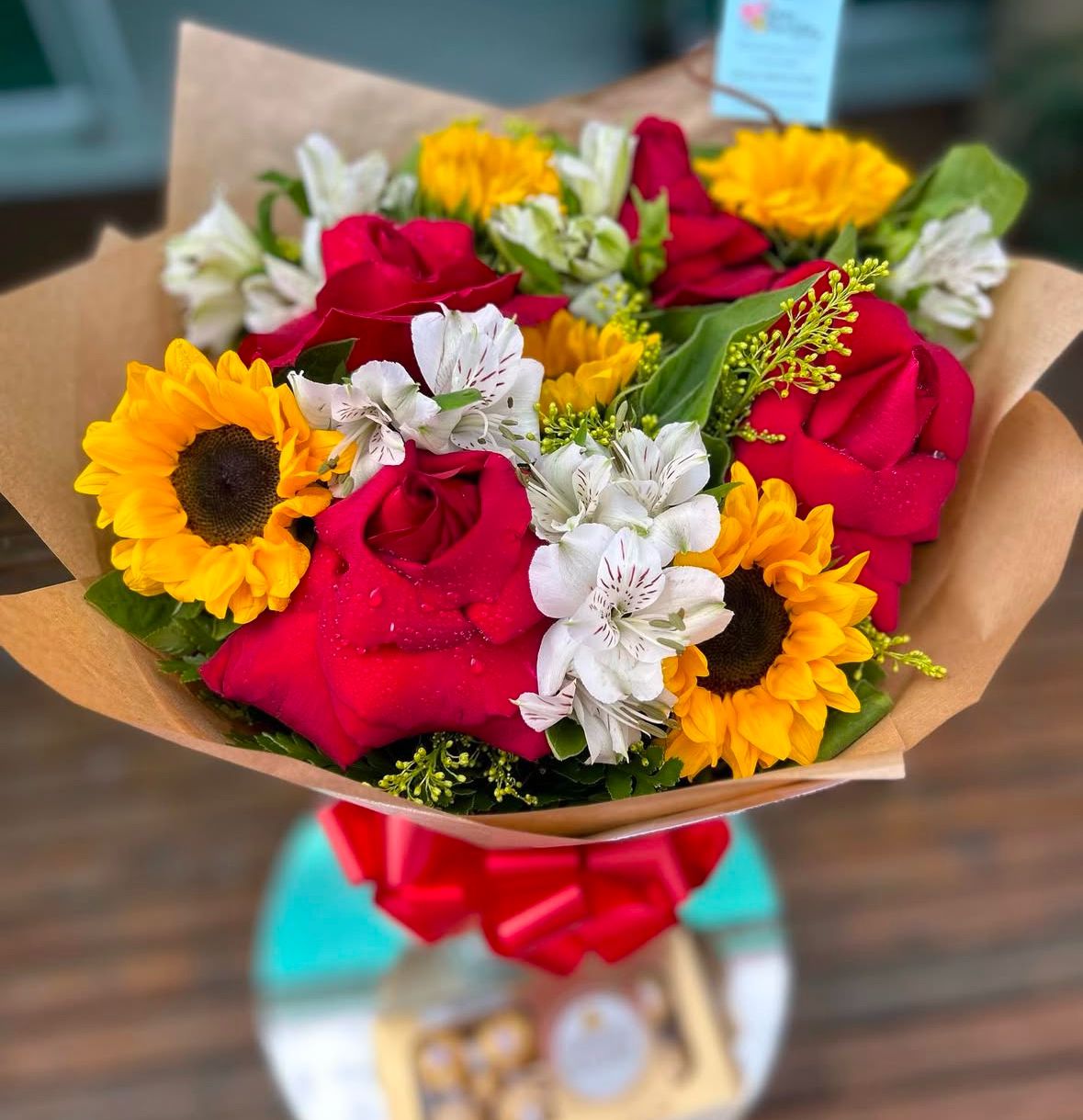 BUQUE ROSAS PREMIUM E GIRASSOL